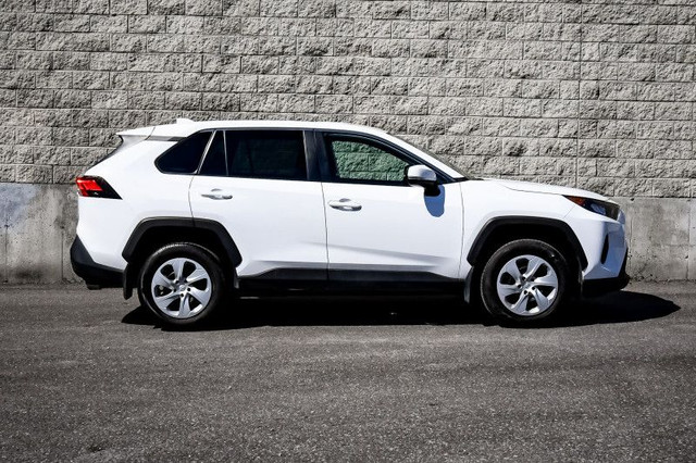 2024 Toyota RAV4 LE • HEATED SEATS • REAR CAM • LANE KEEP • CP/A in Cars & Trucks in Kingston - Image 2