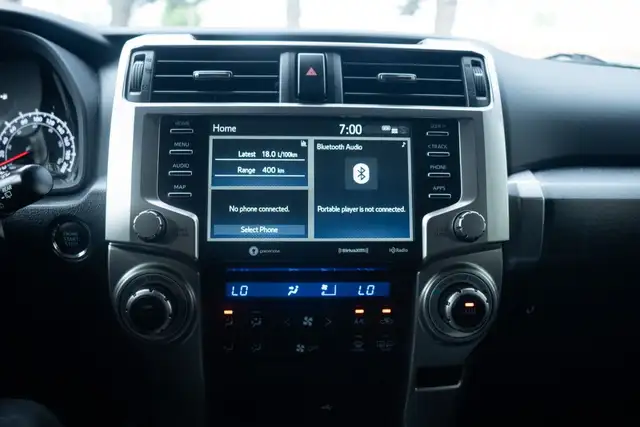 2020 Toyota 4Runner SR5 4WD, Sunroof, Alloy Wheels, Rear View Ca in Cars & Trucks in Oakville / Halton Region - Image 23