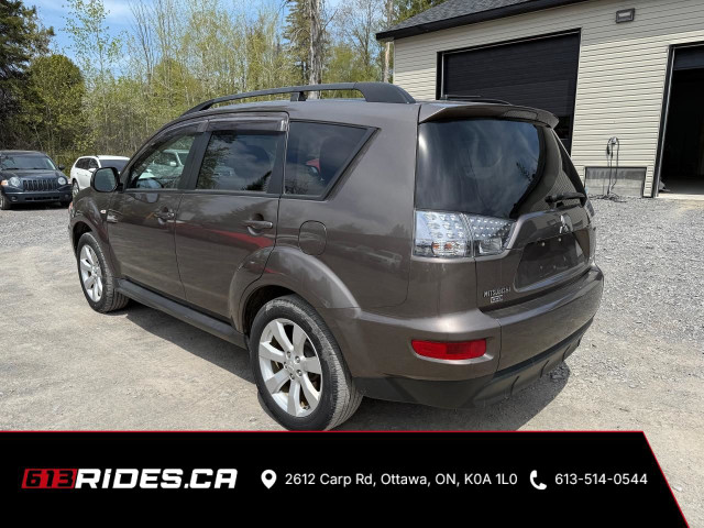 2013 Mitsubishi Outlander 4WD 4dr ES in Cars & Trucks in City of Toronto - Image 3