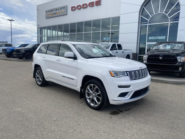 Reach the Peak of Luxury: The Grand Cherokee Summit! in Cars & Trucks in Red Deer - Image 3