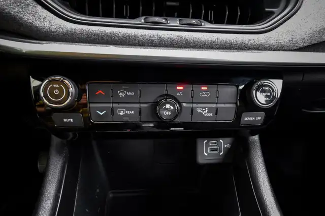 2024 Jeep Compass Sport • HEATED SEATS • LANE KEEP ASSIST • CP/A in Cars & Trucks in Ottawa - Image 24