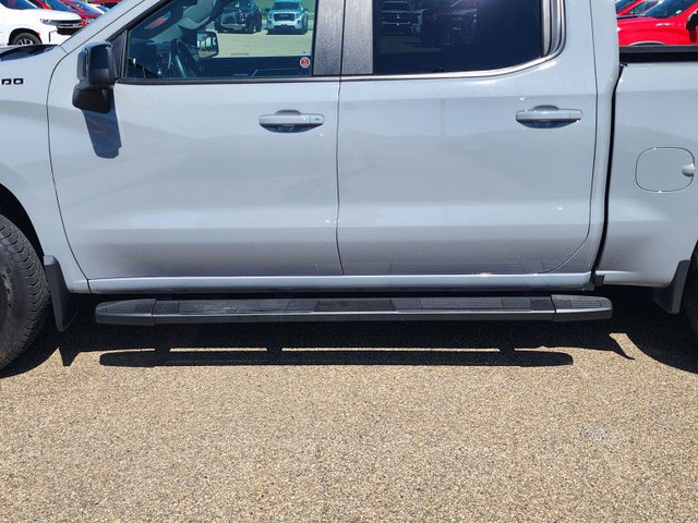 2024 Chevrolet Silverado 1500 RST 5'8 FOOT BOX | 5.3L V8 | DARK  in Cars & Trucks in St. Albert - Image 4