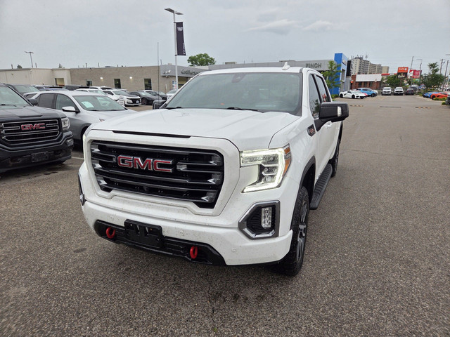 2022 GMC Sierra 1500 Limited AT4 AT4 | CREW CAB | 4X4 | NAV |... in Cars & Trucks in London - Image 2