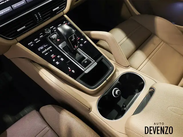 2022 Porsche Cayenne Coupe AWD in Cars & Trucks in Laval / North Shore - Image 24