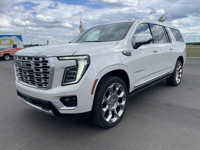 2025 GMC Yukon XL Denali in Cars & Trucks in Calgary - Image 4