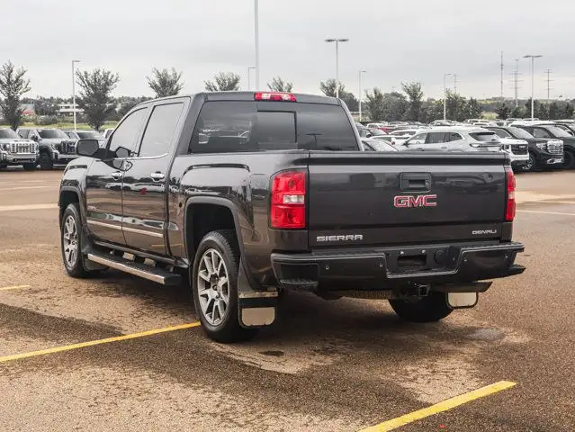 2015 GMC Sierra 1500 Denali 6.2L dans Autos et camions dans Comté de Strathcona - Image 7