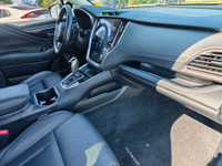 LOW KMS! OUTBACK LIMITED AWD! FULL OPTION! SUBARY EYE-SIGHT, APPLE CARPLAY/ANDROID AUTO, LEATHER INT... (image 9)