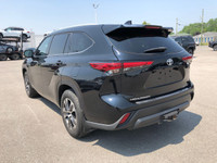 XLE AWD Engine: LIGHT/MEDIUM DUTY L/100Km City: 11.8 L/100Km Hwy: 8.6 Safety Equipment Electronic St... (image 9)