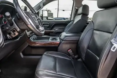 2018 GMC Sierra 2500HD SLT / Awd / 6.6L Duramax Diesel / Exhaust, View more