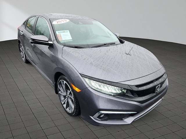 2019 Honda Civic Touring in Cars & Trucks in Bedford - Image 4