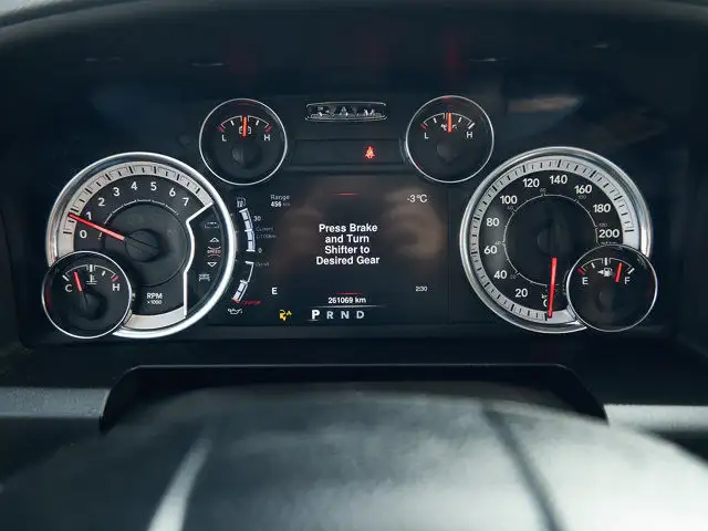 2013 Ram 1500 SLT | Backup Cam | Heated Mirrors | Bench Seating in Cars & Trucks in Edmonton - Image 13