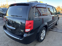 CREW PLUS | LEATHER HEATED SEATS | 3.6L | POWER SIDE DOORS The 2017 Dodge Grand Caravan Crew Plus de... (image 3)