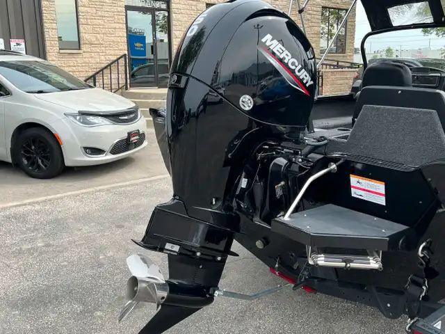 2022 Crestliner 1850 Fish Hawk 150HP MERC/TRAILER INC - 43 HRS in Powerboats & Motorboats in Winnipeg - Image 21