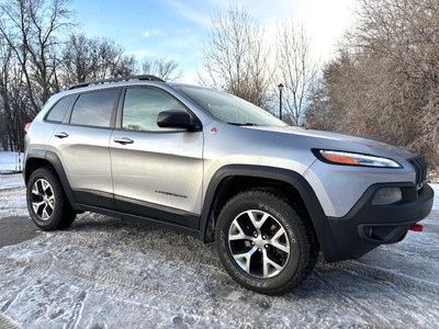 2017 Jeep Cherokee Trailhawk 4WD 3.2L *NO ACCIDENTS*