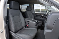 Discover the power and style of our 2023 GMC Sierra 1500 Elevation. This bold pickup offers a refine... (image 9)