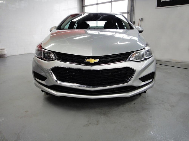  2018 Chevrolet Cruze NO ACCIDENT,WELL MAINTAIN,BACK CAM in Cars & Trucks in City of Toronto - Image 2