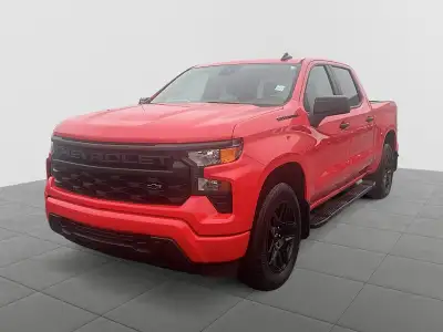 Silverado 1500 Custom 4x4 Crew with 6" Assist Steps, ChevyTec Bed Liner, Dark Essential Package, Aut...