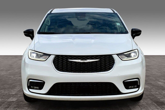 2024 Chrysler Pacifica TOURING-L in Cars & Trucks in Edmonton - Image 3