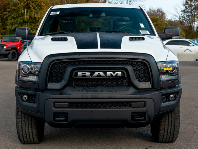 2024 Ram 1500 Classic WARLOCK CREW V8 4X4 *SIEGES CHAUFF* CARPLA in Cars & Trucks in Laurentides - Image 2