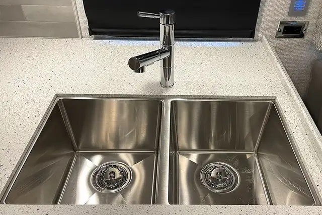 2023 Newmar Bay Star 3225 – Pre-Owned Class A Motorhome. in RVs & Motorhomes in Red Deer - Image 28