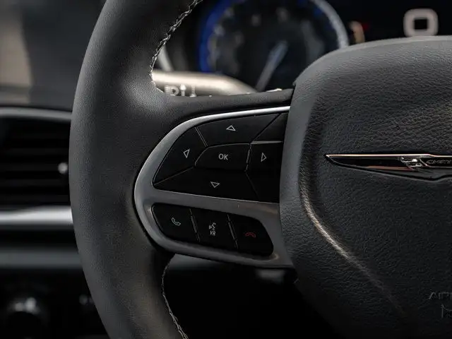 2025 Chrysler Grand Caravan SXT in Cars & Trucks in Barrie - Image 24