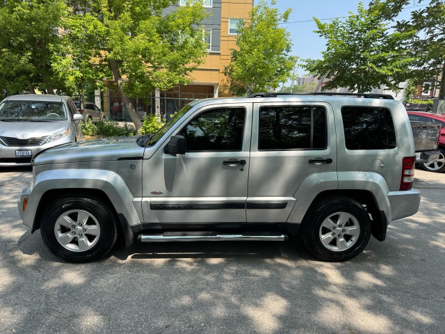 2010 Jeep Liberty Sport in Cars & Trucks in City of Toronto - Image 2