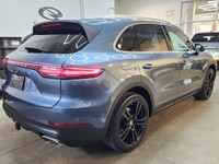**Head Up Display, Power Sunshade, 4Zone Climate Control, Porsche Crest Head Rest, Bose Sound System... (image 3)