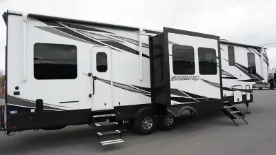 2021 Jayco Seismic 3512TOP OF THE LINE No corners cut here. This toy hauler has all the luxurious an...