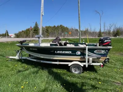 2000 legend scorpion v-165 aluminum boat , 40 horse mercury 2 stroke , electric start , power tilt,...
