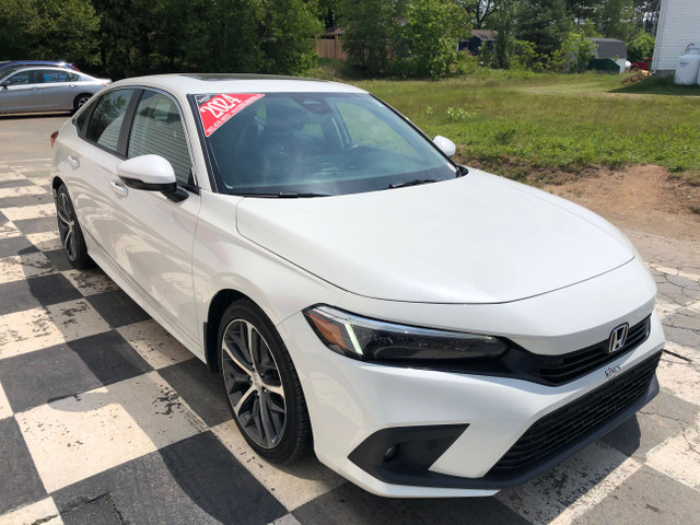 2024 Honda Civic Touring - power seats, hands free, sunroof, a/c in Cars & Trucks in Annapolis Valley - Image 4
