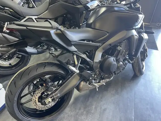 2025 Yamaha MT-09 - ADIOS TO SUMMER SALE! in Sport Bikes in Medicine Hat - Image 5