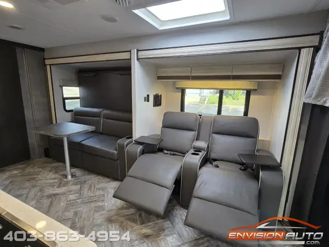2021 FOREST RIVER SUNSEEKER MBS 2400T C-Class Motorhome RV in Cars & Trucks in Calgary - Image 27