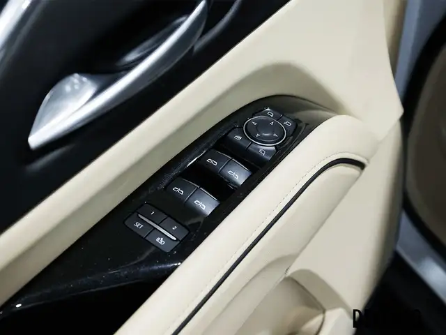 2024 Cadillac Escalade Premium Luxury with Air Ride Adaptive Sus in Cars & Trucks in Laval / North Shore - Image 15