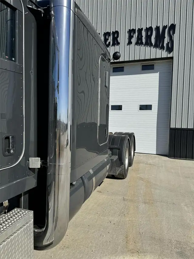 2022 PETERBILT 389 in Heavy Trucks in Kamloops - Image 12