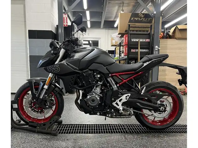 2025 Suzuki GSX-8S in Sport Touring in Granby - Image 6