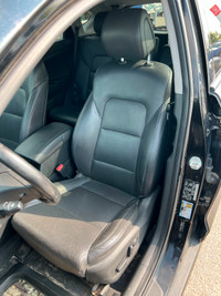 Engine: Moteur à 4 cylindres 2.0l L/100Km City: 11.0 L/100Km Hwy: 9.0 Safety Equipment Contrôle élec... (image 8)