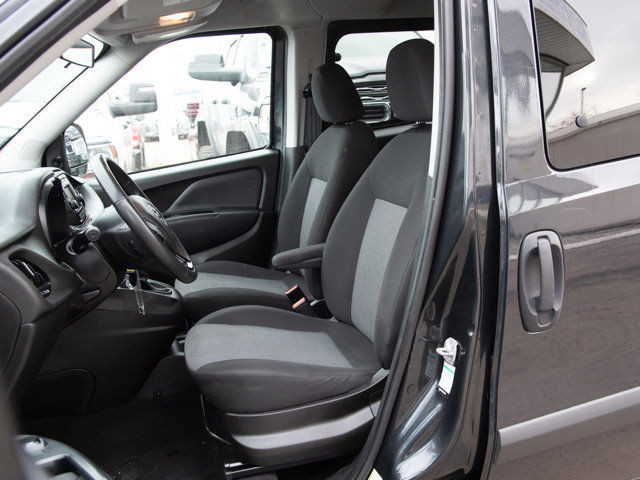 2020 Ram ProMaster City Wagon w/Navigation, parking sensors in Cars & Trucks in Calgary - Image 2