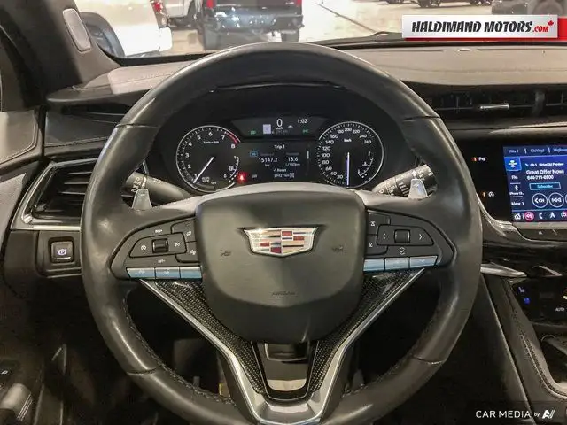 2023 Cadillac XT6 AWD Sport in Cars & Trucks in Hamilton - Image 18