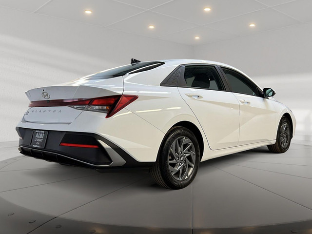 2024 Hyundai Elantra PREFERRED in Cars & Trucks in Laval / North Shore - Image 4