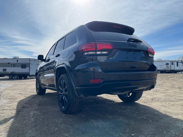 2019 Jeep Grand Cherokee Altitude 4WD in Cars & Trucks in Edmonton - Image 3