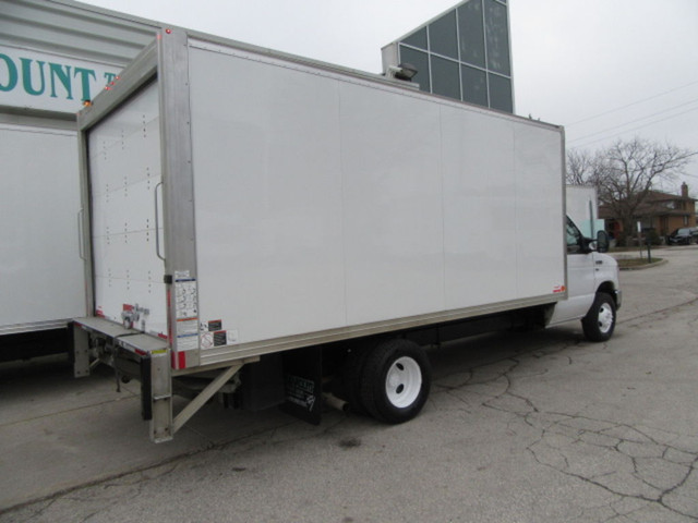  2019 Ford E-450 GAS 16 FT CUBE BOX WITH PWR LIFTGATE in Heavy Trucks in Markham / York Region - Image 4
