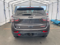À voir! / Come see it! TRÈS BIEN ÉQUIPÉ / VERY WELL EQUIPPED. Version Trailhawk Elite 4x4, Toit pano... (image 8)
