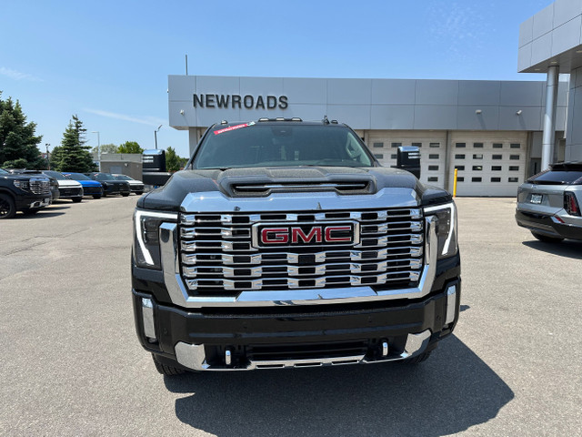 2025 GMC Sierra 3500HD Denali in Cars & Trucks in Markham / York Region - Image 2
