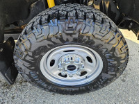 2024 Ford Super Duty F-350 SRW XL 4WD Crew Cab 8ft Deck, 7.3L V8 Gas, XL Off Road Package, XL Chrome... (image 9)