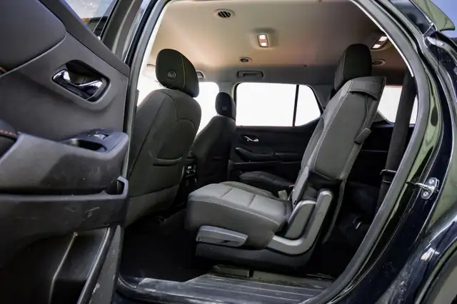 2021 Chevrolet Traverse LT Cloth • 7 PASSENGER • HEATED SEATS in Cars & Trucks in Ottawa - Image 29