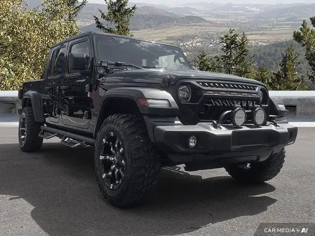 2020 Jeep Gladiator Sport S in Cars & Trucks in Moncton - Image 9