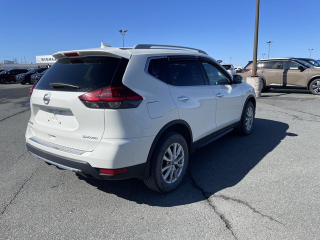 Nissan Rogue SV 2017 in Cars & Trucks in New Glasgow - Image 2