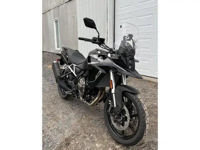 2024 Suzuki V-STROM 800 in Dirt Bikes & Motocross in Granby - Image 9