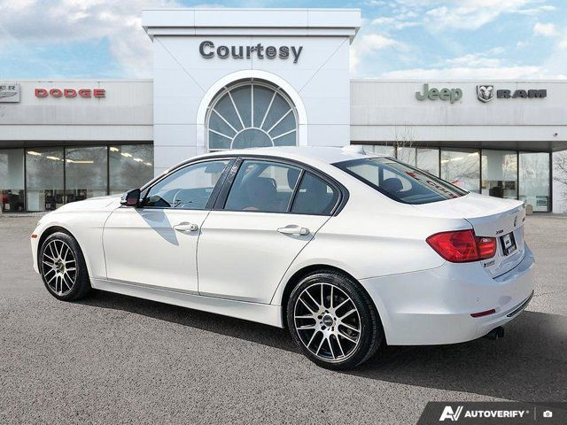 2014 BMW 3 Series 328i xDrive | Navigation | AWD in Cars & Trucks in Calgary - Image 4