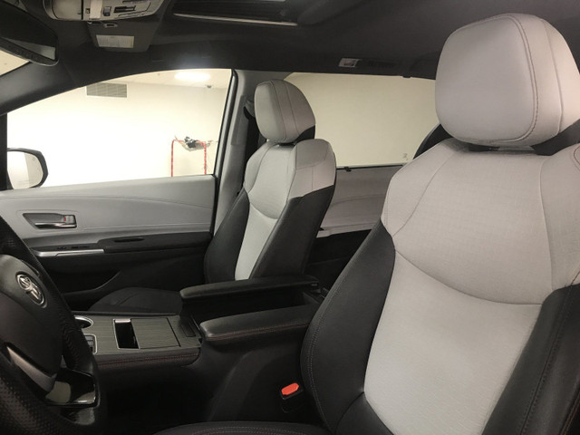 2023 Toyota Sienna Hybrid XSE in Cars & Trucks in Calgary - Image 4